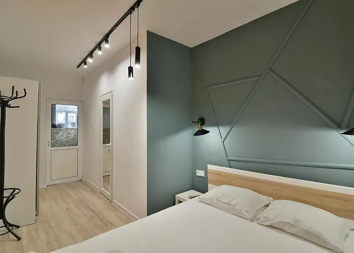 Flats With Parking *