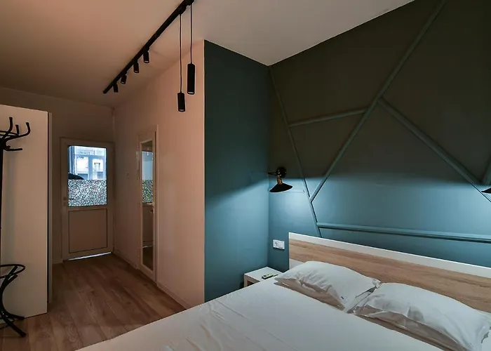 Flats With Parking *